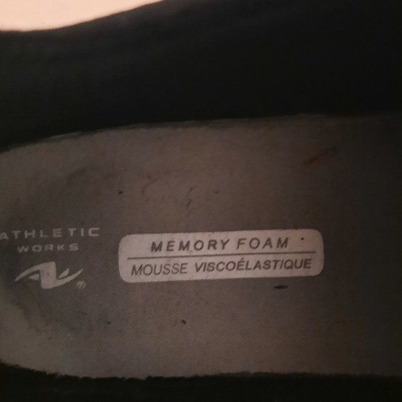 Memory foam slip on shoes - Picture 2 of 3